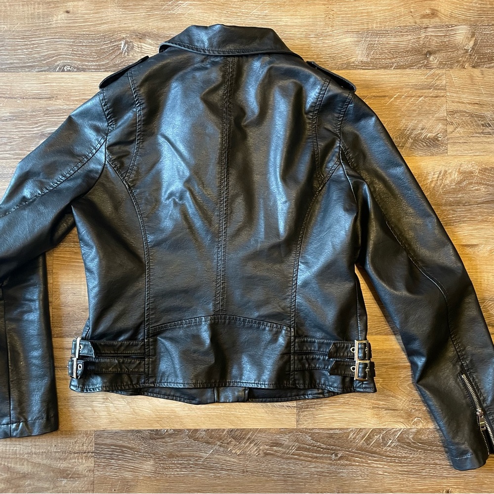 Faux leather jacket - Picture 6 of 6